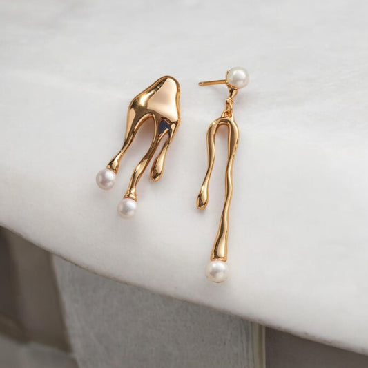 Golden Drip Pearl Earrings